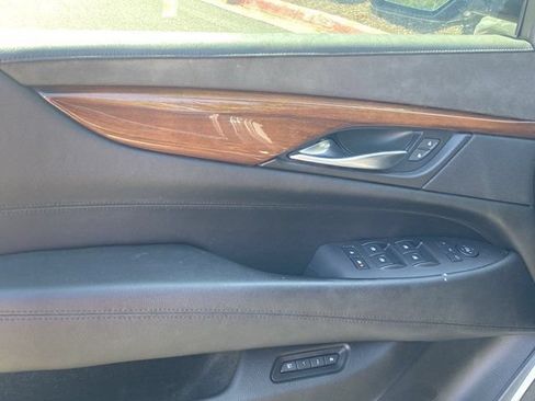 Used 2016 Cadillac Escalade ESV Luxury AWD/4WD image 21