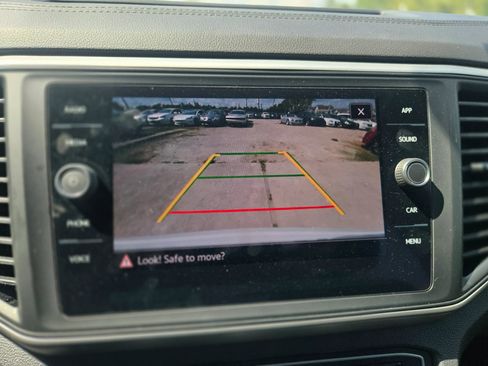 Used 2021 Volkswagen Atlas Cross Sport SE w/ Panoramic Sunroof Package image 27