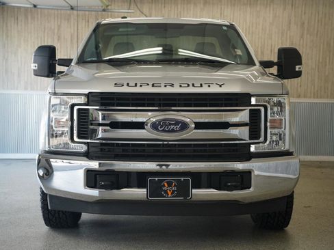 Used 2017 Ford F250 XLT RWD image 3