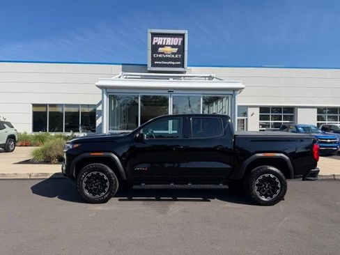 Used 2026 GMC Canyon AT4 w/ Technology Plus Package AWD/4WD image 1