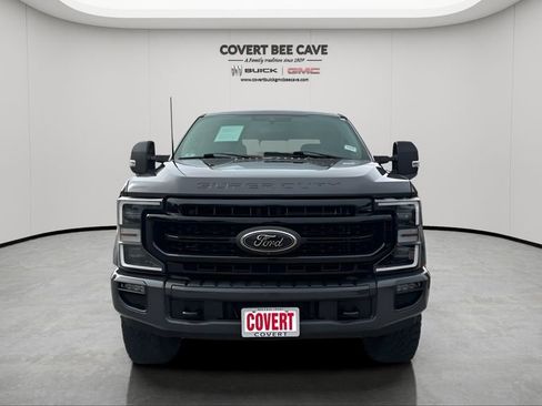 Used 2021 Ford F250 Lariat image 2