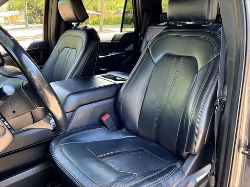 Used 2019 Ford Expedition Limited AWD/4WD image 18