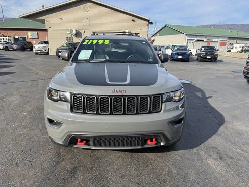 Used 2019 Jeep Grand Cherokee Trailhawk image 4