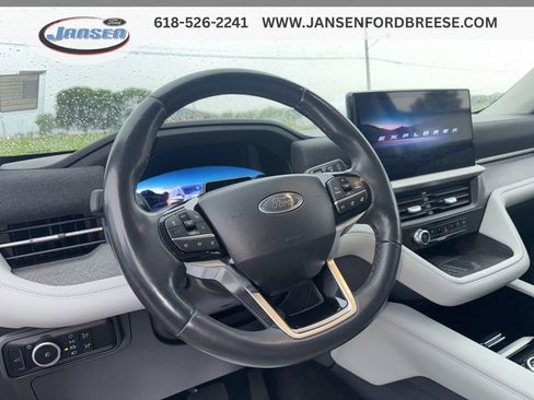 Used 2025 Ford Explorer Platinum w/ Ultimate Package AWD/4WD image 13