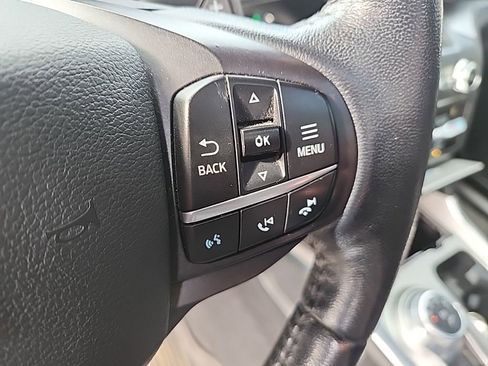 Used 2020 Ford Explorer XLT w/ Equipment Group 202A AWD/4WD image 11