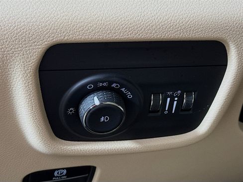Used 2024 Jeep Grand Cherokee Limited AWD/4WD image 14