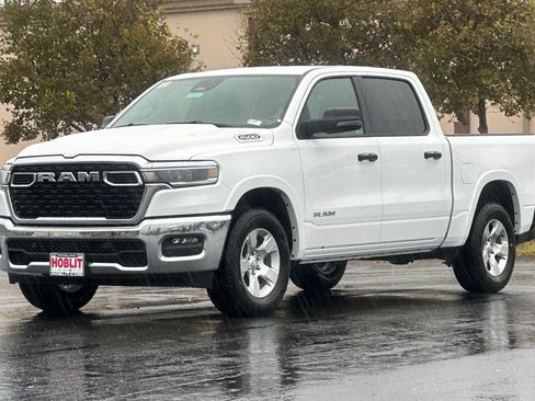 New 2026 RAM 1500 4x4 Crew Cab image 7