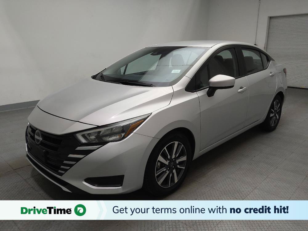 Used 2025 Nissan Versa SV FWD image 1