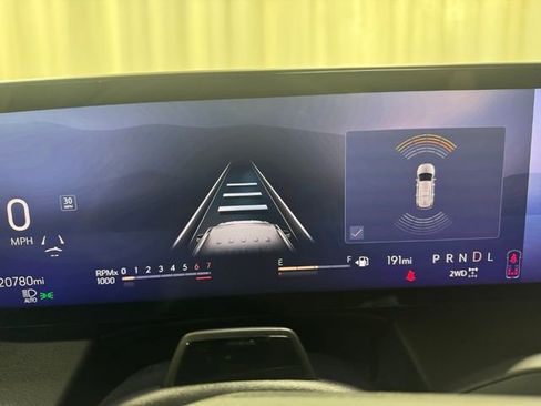 Used 2025 Buick Enclave Avenir w/ Super Cruise Package AWD/4WD image 24