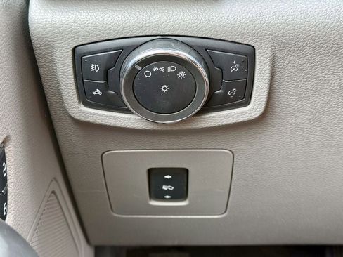 Used 2017 Ford F150 XLT w/ Equipment Group 302A Luxury AWD/4WD image 25