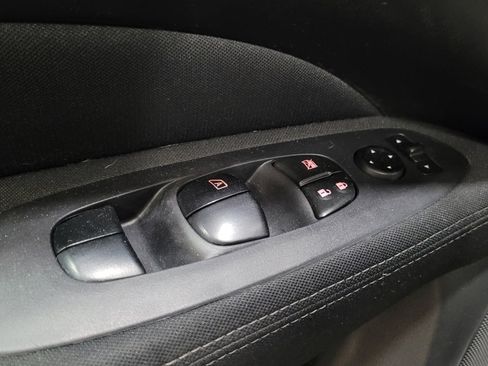 Used 2017 Nissan Pathfinder S AWD/4WD image 27
