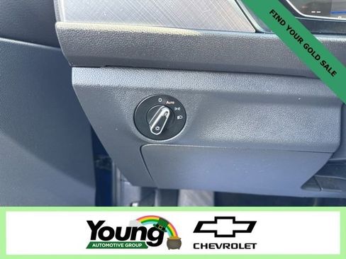 Used 2024 Volkswagen Jetta SE image 21