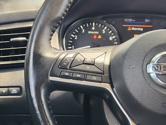 Used 2019 Nissan Rogue SV w/ Premium Package FWD image 28