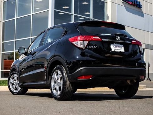 Used 2020 Honda HR-V LX image 2