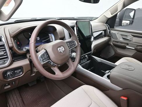 Used 2025 RAM 1500 Laramie AWD/4WD image 14