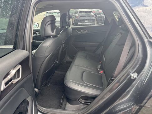 Used 2023 Kia Sportage EX AWD/4WD image 10
