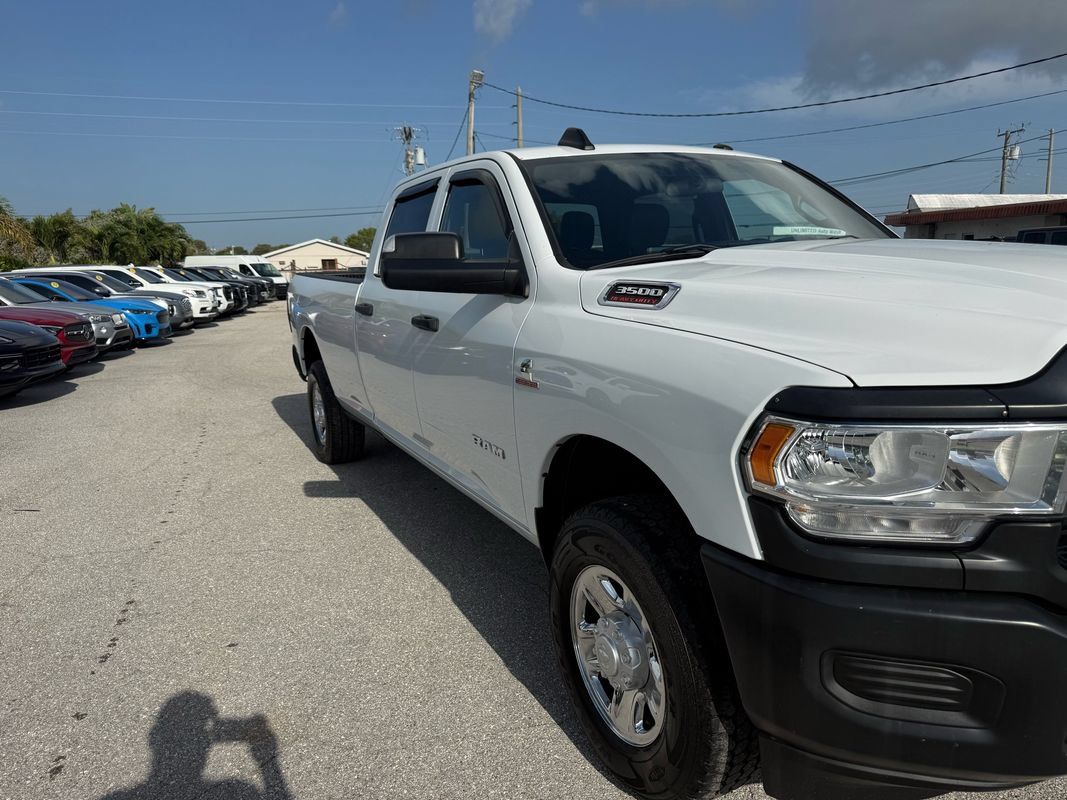 Used 2022 RAM 3500 Tradesman AWD/4WD image 3
