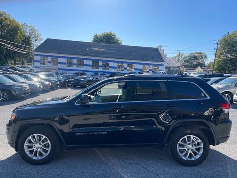 Used 2021 Jeep Grand Cherokee Laredo X AWD/4WD image 3