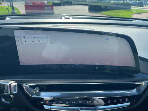 Used 2024 Cadillac Lyriq Tech AWD/4WD image 22