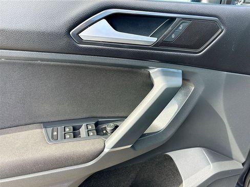 Used 2018 Volkswagen Tiguan S w/ Front Fog Lights Package image 18