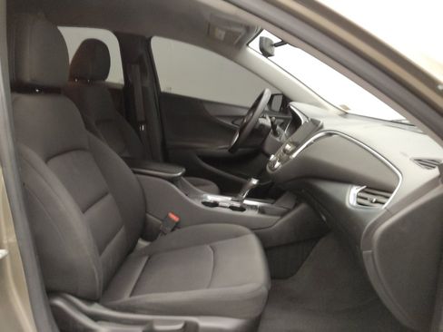 Used 2020 Chevrolet Malibu LT FWD image 21