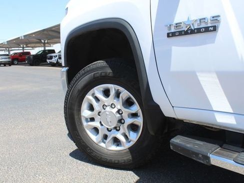 Used 2020 Chevrolet Silverado 2500 LT w/ Texas Edition AWD/4WD image 12