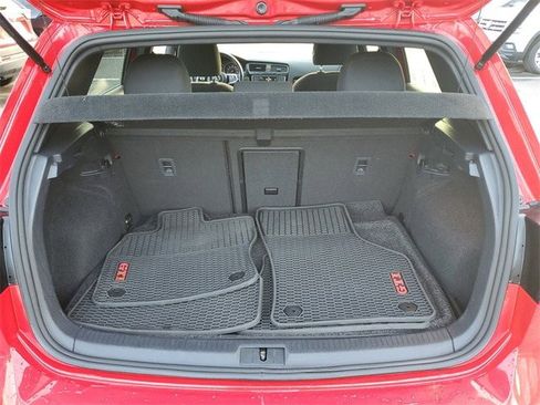 Used 2016 Volkswagen Golf S image 7