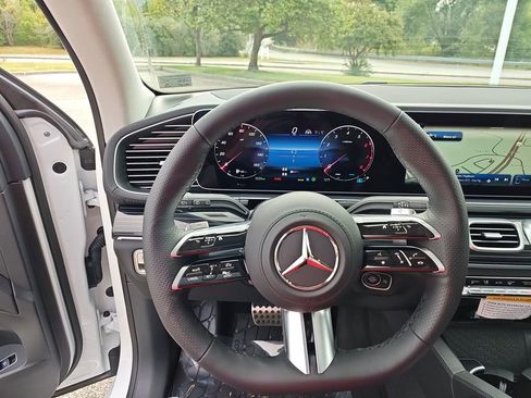 New 2026 Mercedes-Benz GLS 450 4MATIC image 21