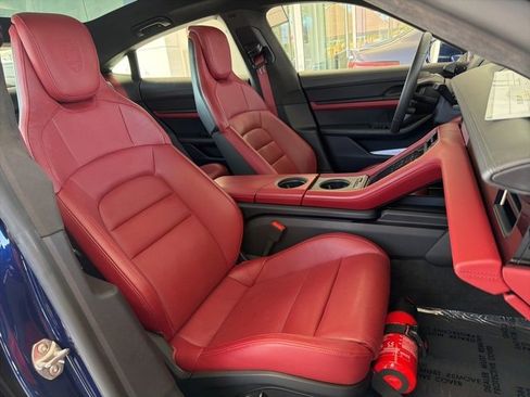 Used 2020 Porsche Taycan Turbo image 22