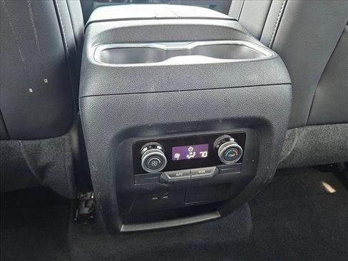 Certified 2025 Buick Enclave Preferred AWD/4WD image 18