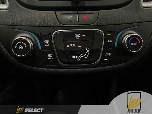 Used 2025 Chevrolet Malibu LS FWD image 40