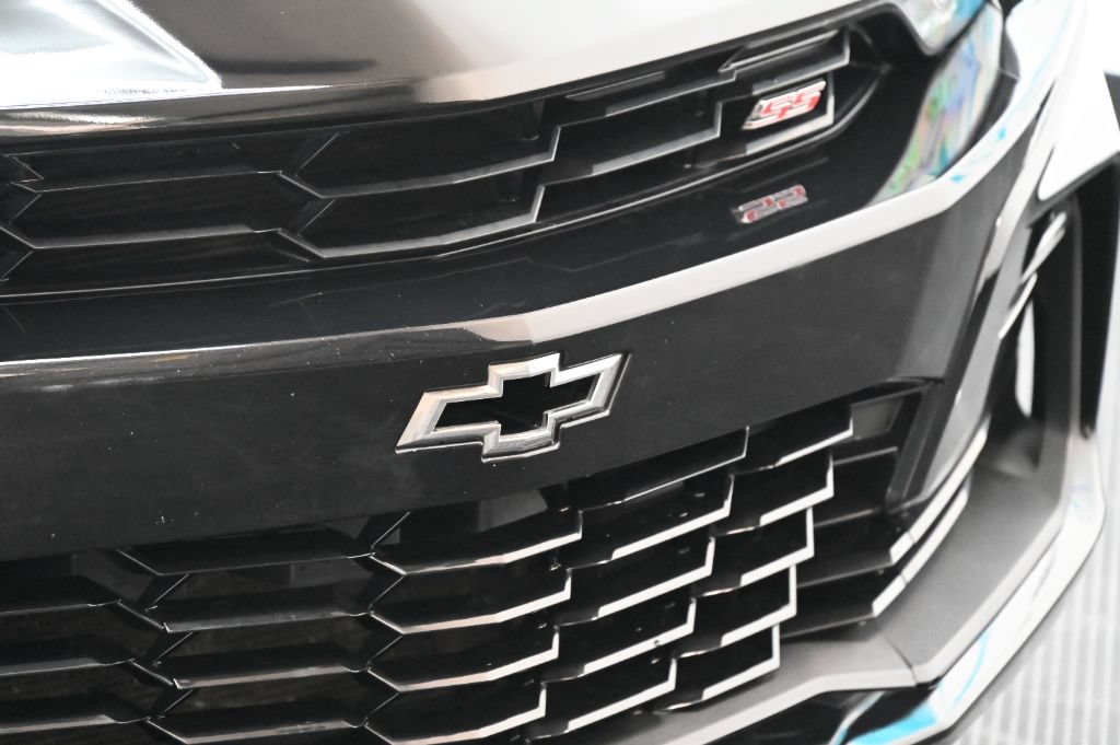 Used 2019 Chevrolet Camaro SS RWD image 10