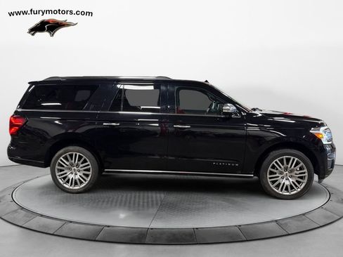 Used 2024 Ford Expedition Max Platinum AWD/4WD image 2