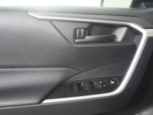 Used 2020 Toyota RAV4 LE w/ All Weather Liner Package AWD/4WD image 8