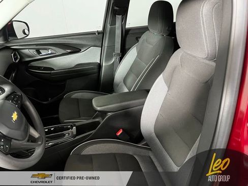 Used 2023 Chevrolet TrailBlazer LT AWD/4WD image 9