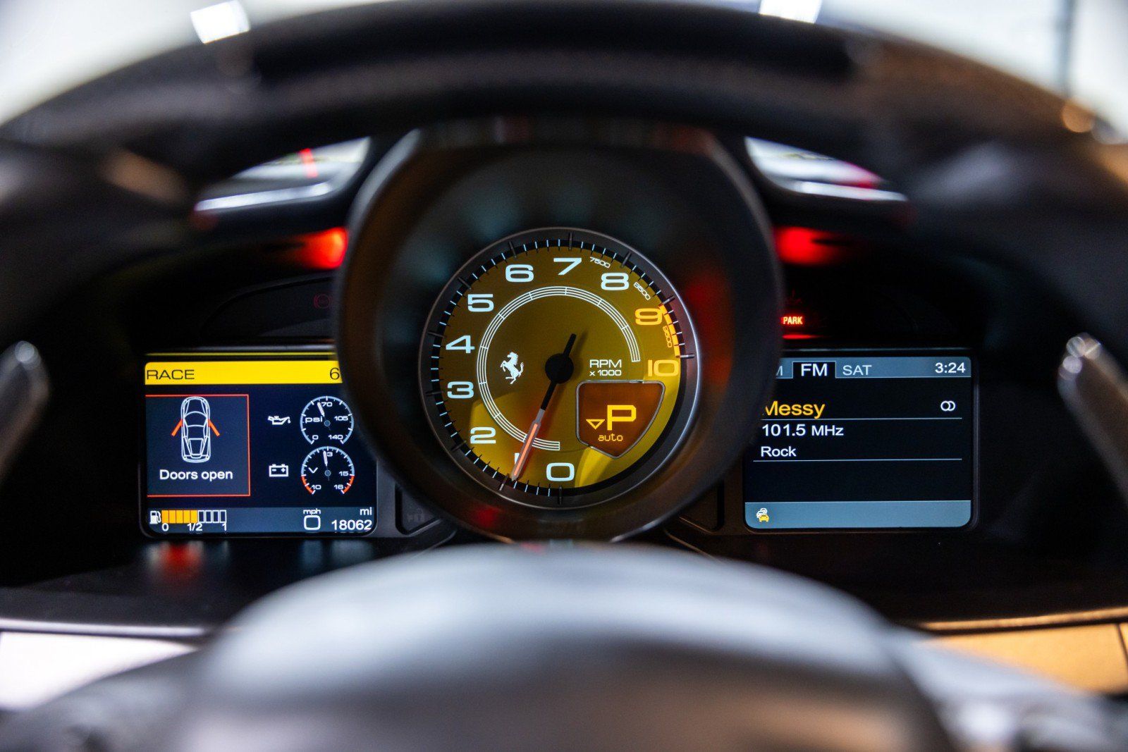 Used 2011 Ferrari 458 Italia Coupe RWD image 42