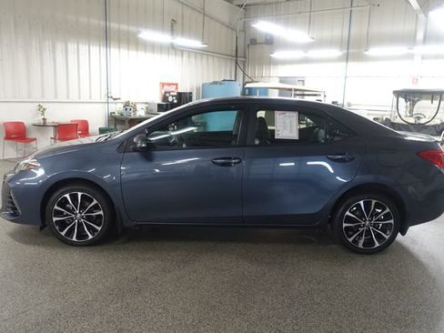 Used 2018 Toyota Corolla XSE FWD image 4