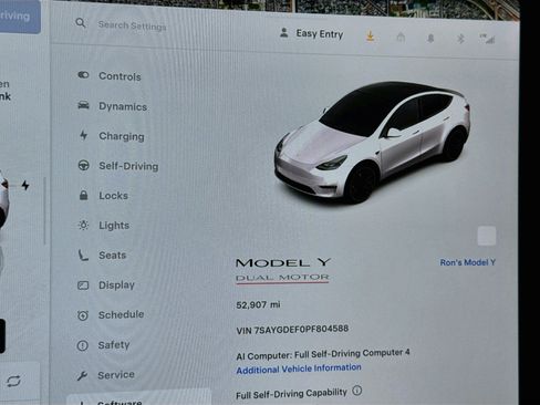Used 2023 Tesla Model Y Performance AWD/4WD image 8