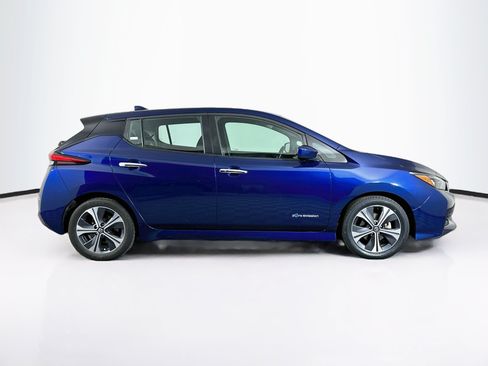 Used 2019 Nissan Leaf SV w/ SV Technology Package FWD image 10
