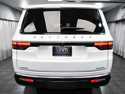 Used 2022 Jeep Wagoneer Series III w/ Premium Group I image 5