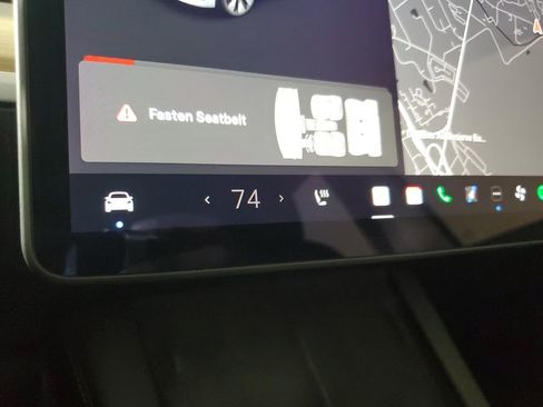 Used 2021 Tesla Model Y Long Range image 27