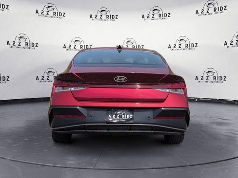 Used 2024 Hyundai Elantra Limited image 5