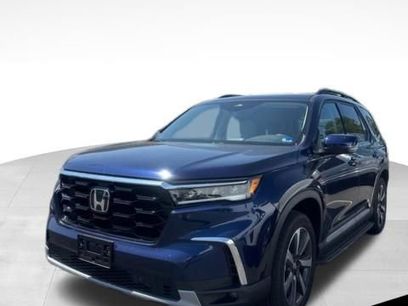 Used 2025 Honda Pilot Touring