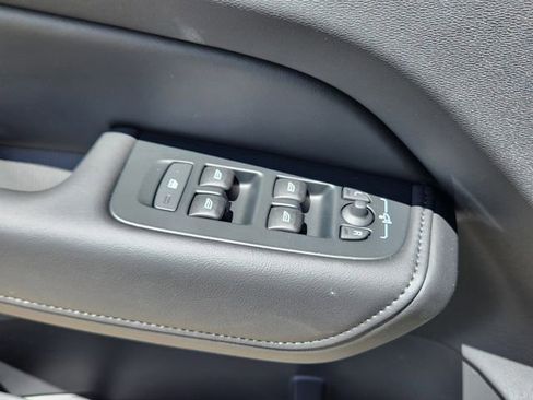 New 2025 Volvo XC60 B5 Core w/ Climate Package image 7
