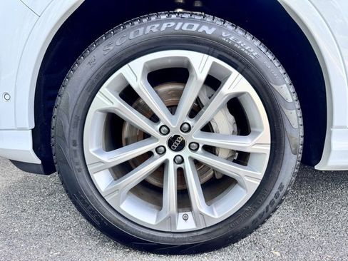 Used 2025 Audi Q7 2.0T Premium w/ Convenience Package image 8