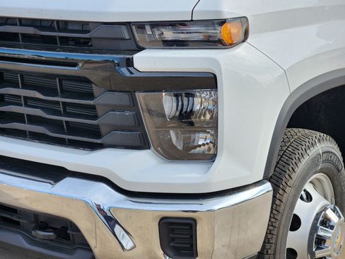 New 2025 Chevrolet Silverado 3500 W/T image 15