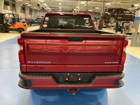Used 2019 Chevrolet Silverado 1500 Custom w/ Custom Value Package AWD/4WD image 6