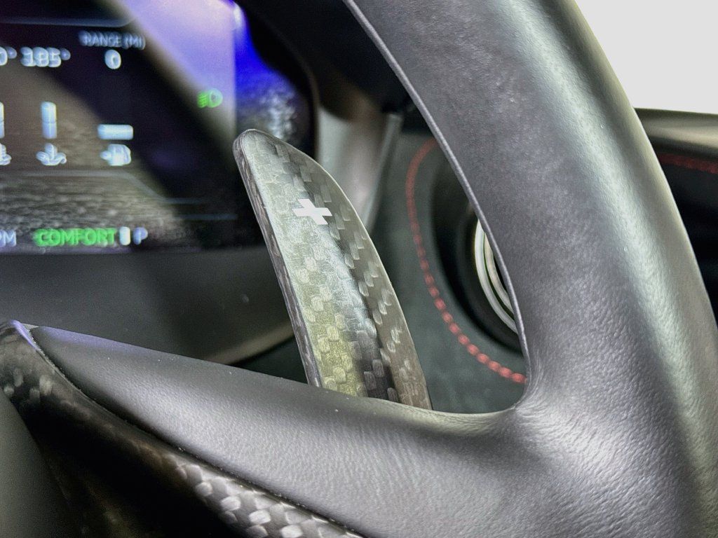 Used 2026 McLaren 750S Spider RWD image 19