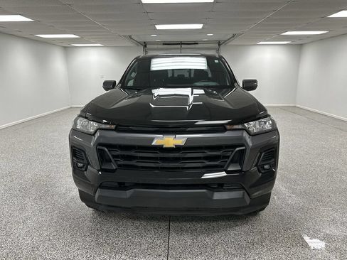 Used 2023 Chevrolet Colorado LT w/ LT Convenience Package AWD/4WD image 3