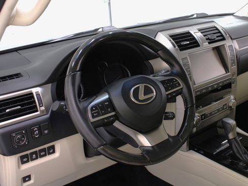 Used 2021 Lexus GX 460 Premium AWD/4WD image 32